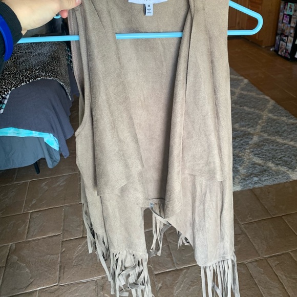 Fringe vest size medium - Picture 1 of 2